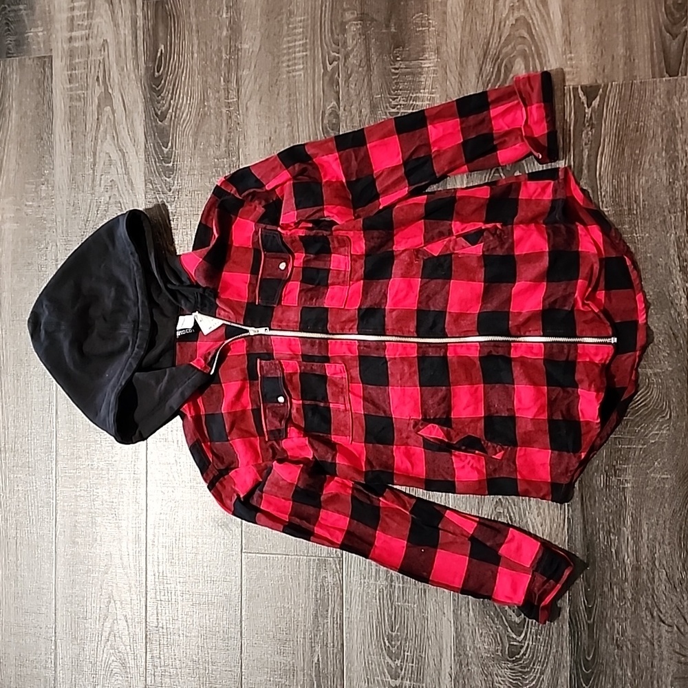 ⛅️ H&M buffalo check Flannel Shacket ⛅️